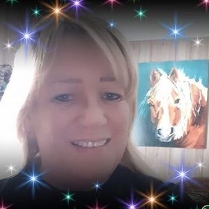 Meet your Posher, Angie